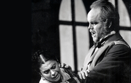 Anthony Michaels-Moore and Catherine Malfitano in Verdi's <em>Stiffelio</em> at the Royal Opera House, Covent Garden, 1997